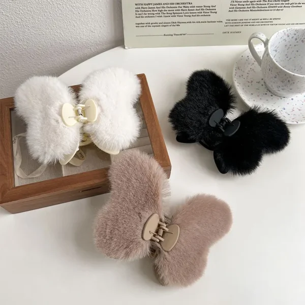 Dowell Autumn and Winter 15cm Jumbo Size New Plush Butterfly Clamping Hair Claw