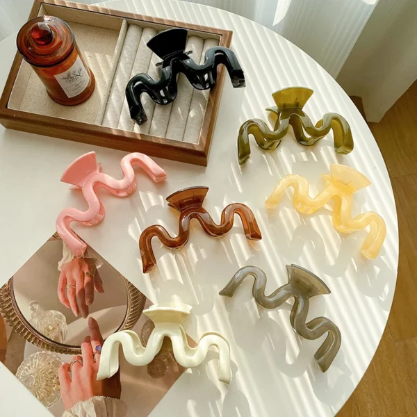 DOWELL13cm Extra Large Jelly Color M Shape Hair Claw Simple Hair Shark Clip Letter Grab Clip Hair