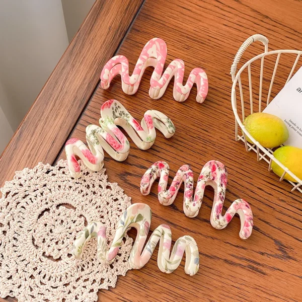 Dowell Fragmented Hair Claw Printed with Sweet Shark Clip Large Curly Hair Clip Simple Female Hair Clip